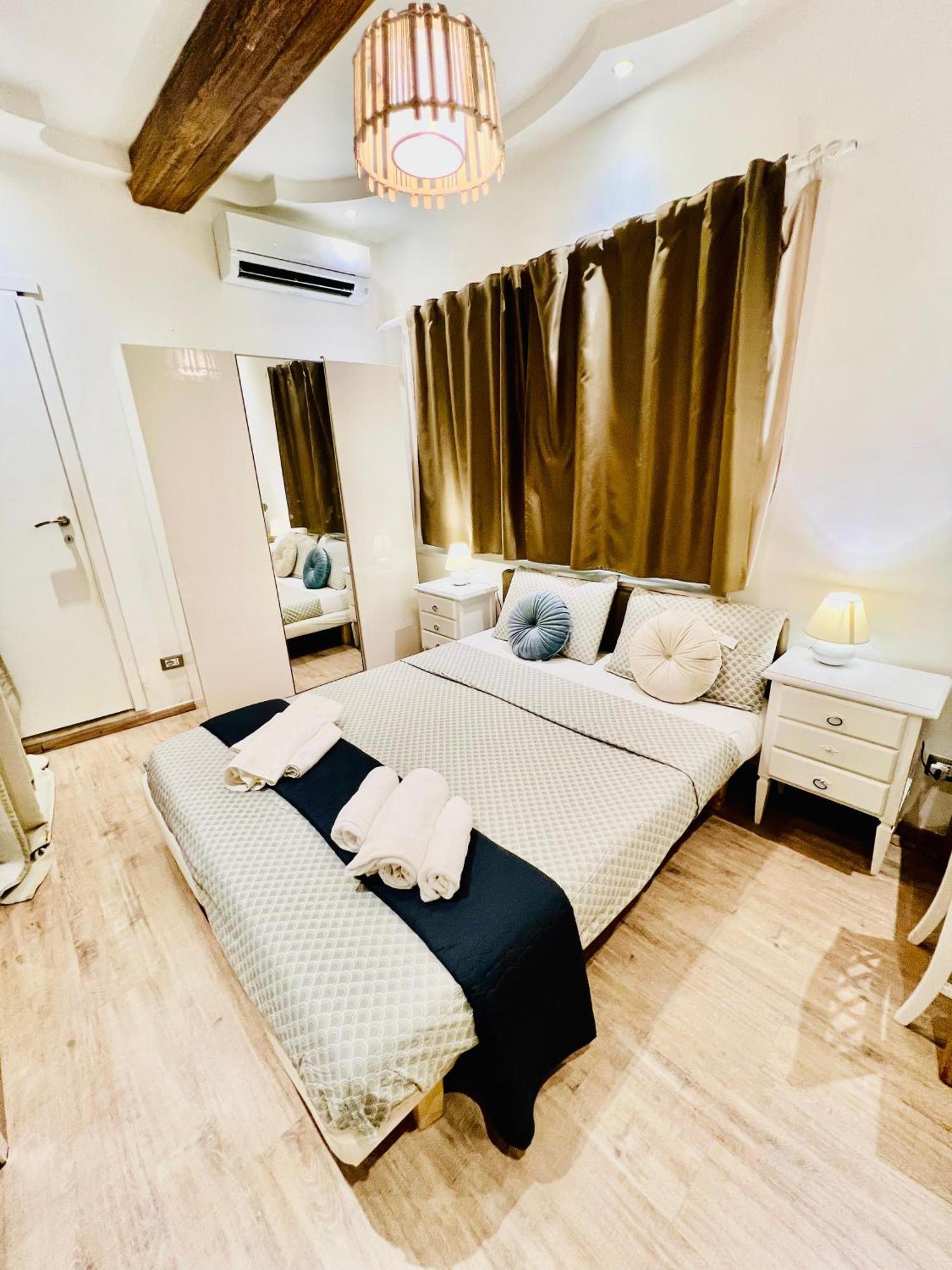Pantheon Luxury Historic Center Apartment *