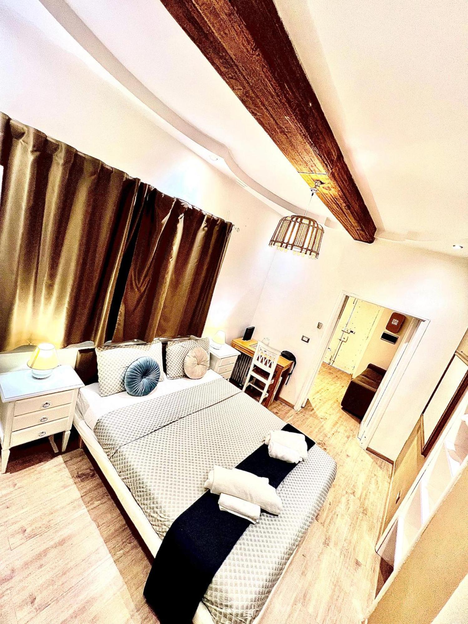 Apartment Pantheon Luxury Historic Center *